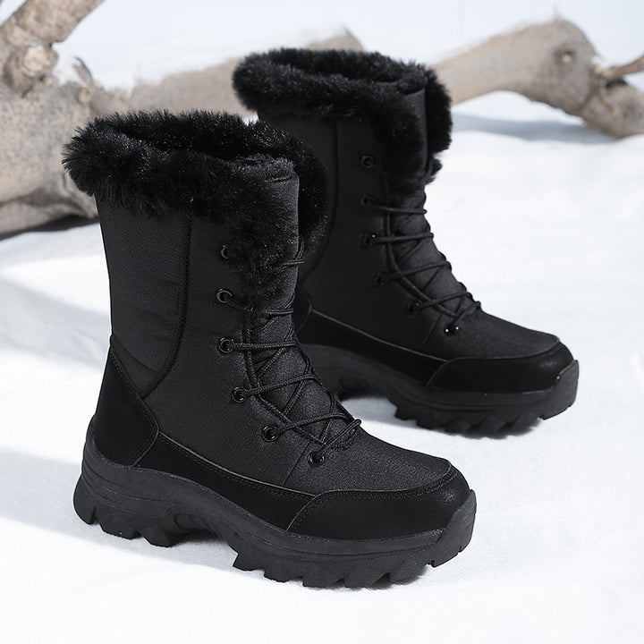 Winter boots for women with non-slip sole and trendy faux fur Lune London