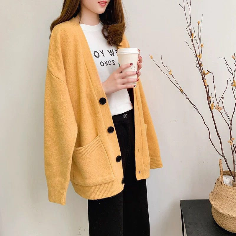 Fashion knit jacket for ladies with a soft material and an innovative cut Lune London