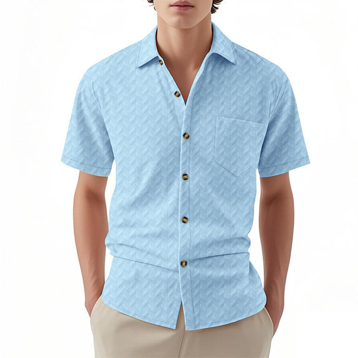 Short sleeve shirt for men with a modern structured design and a practical chest pocket Lune London
