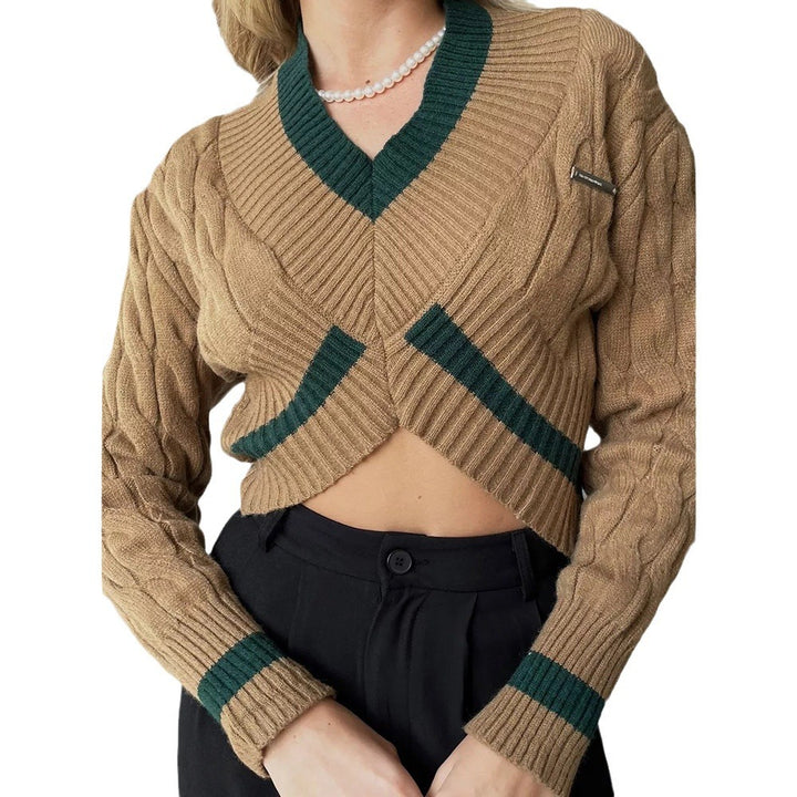 Short knitted sweater for women with V-neck and contrasting stripes Lune London
