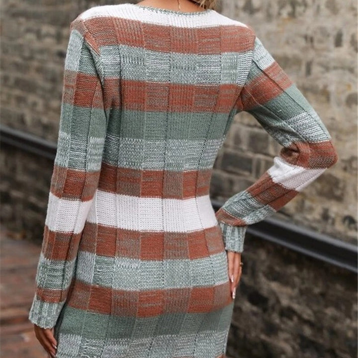 Knitted dress for women with a modern checked pattern and applied pockets Lune London