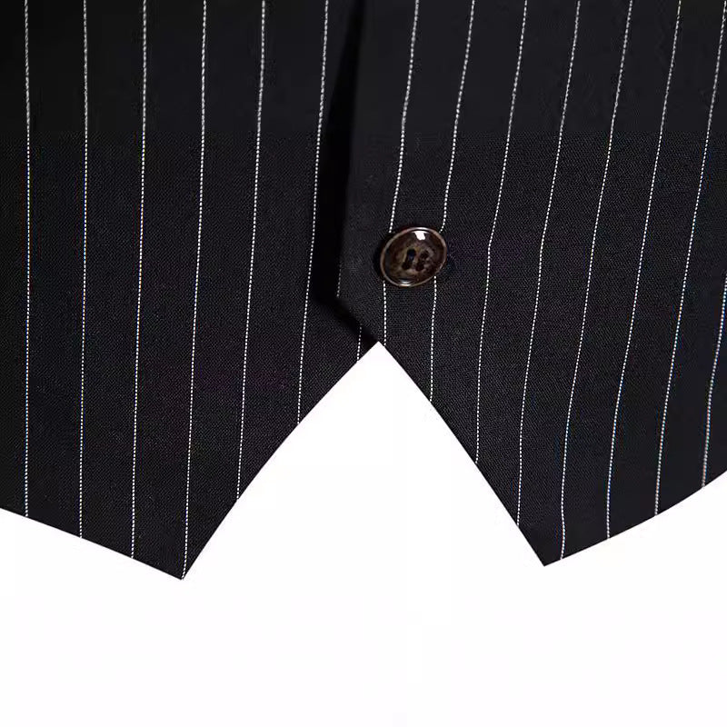 Stylish suit vest for men with a fine striped pattern Lune London