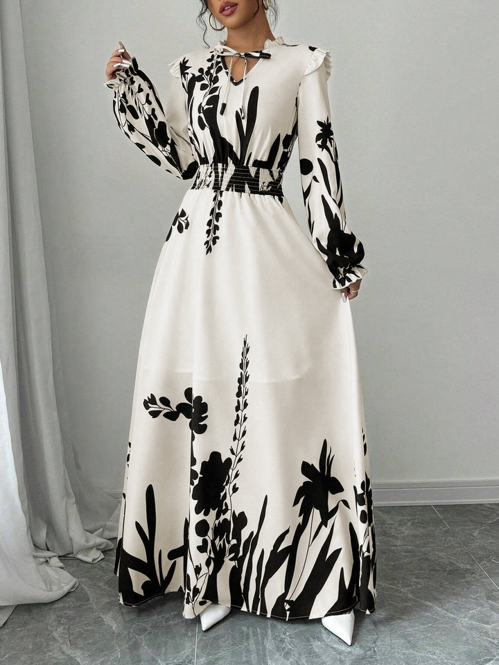 Maxi dress for women with a flattering cut and floral details Lune London