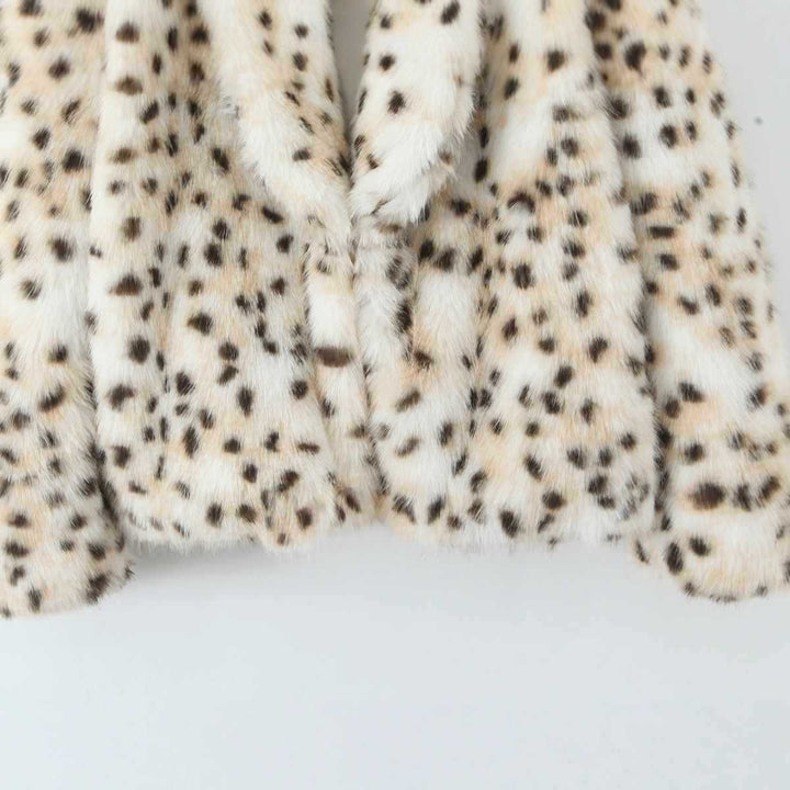 Women's faux fur jacket with an elegant leopard pattern Lune London