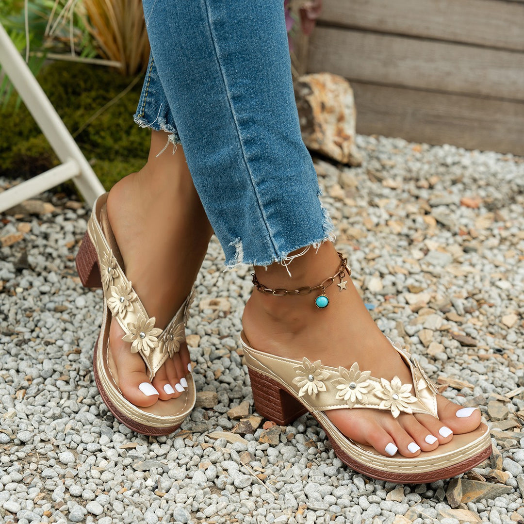 Decorative flip-flops for women Lune London