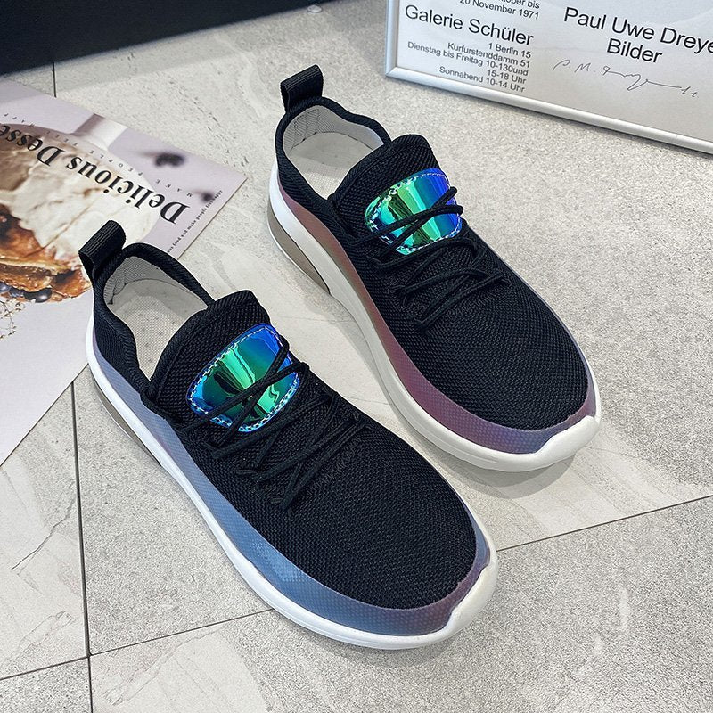 Breathable sports sneakers for women with reflective detail Lune London