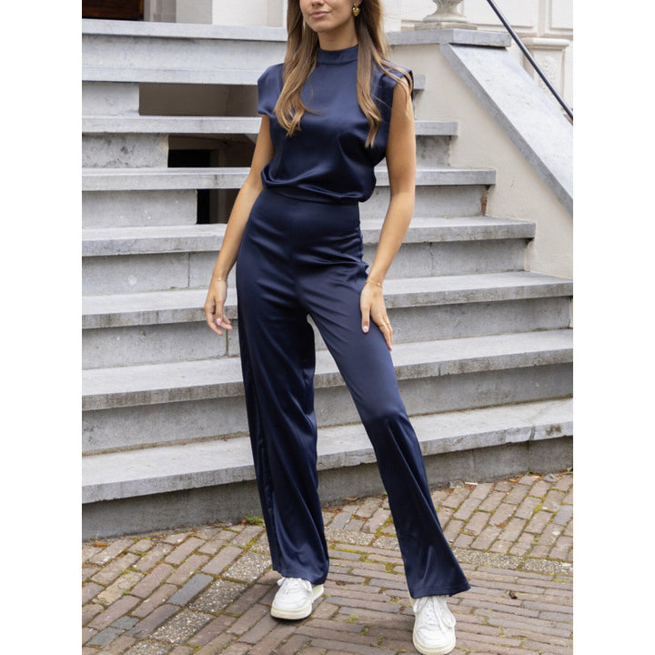 Ladies elegant jumpsuit with straight legs and high collar Lune London