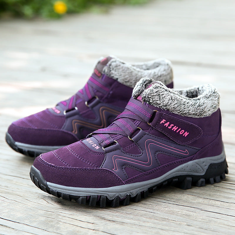 Women’s hiking boots with insulating lining and non-slip sole Lune London