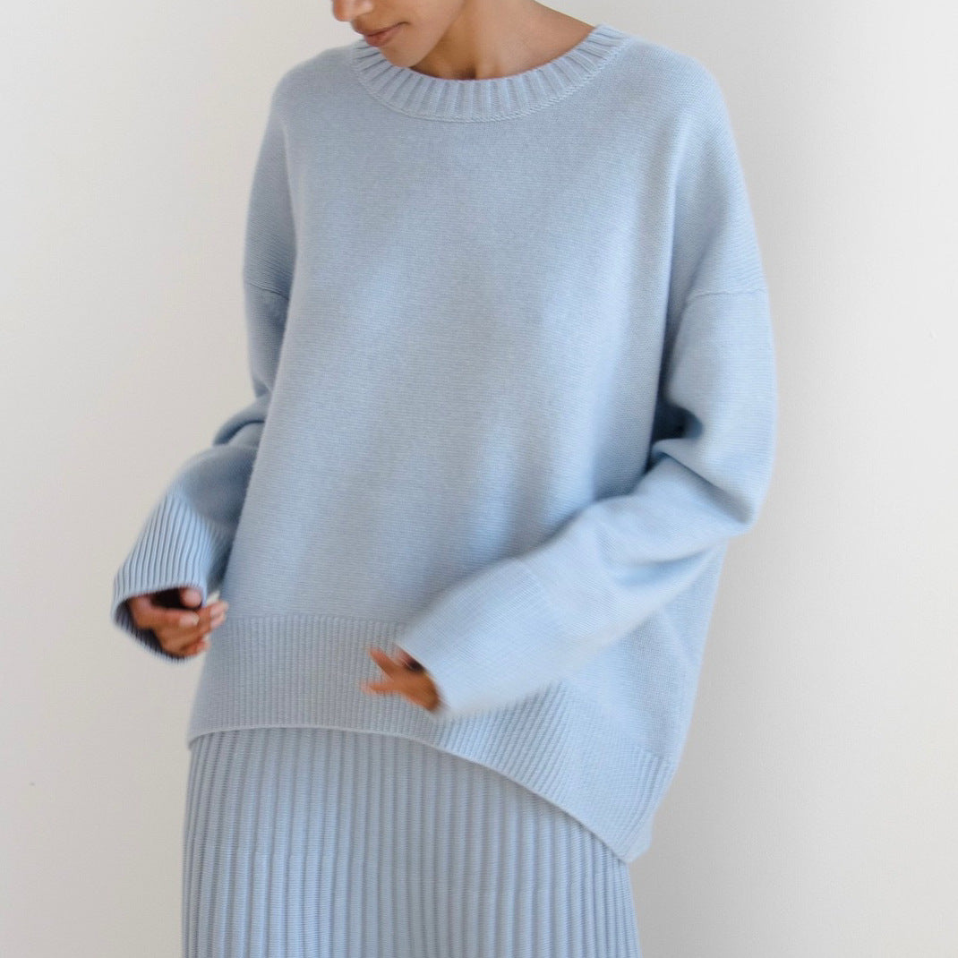 Ladies oversized pullover with a pretty knitted pattern and wide edges Lune London