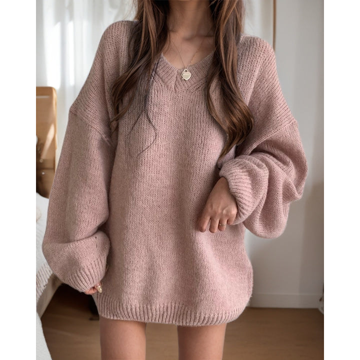 Oversized knitted sweater for women with V-neck and loose sleeves Lune London