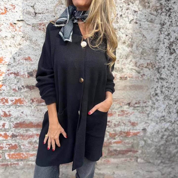 Ladies Fashionable Cardigan with Practical Pockets and Button Closure Lune London