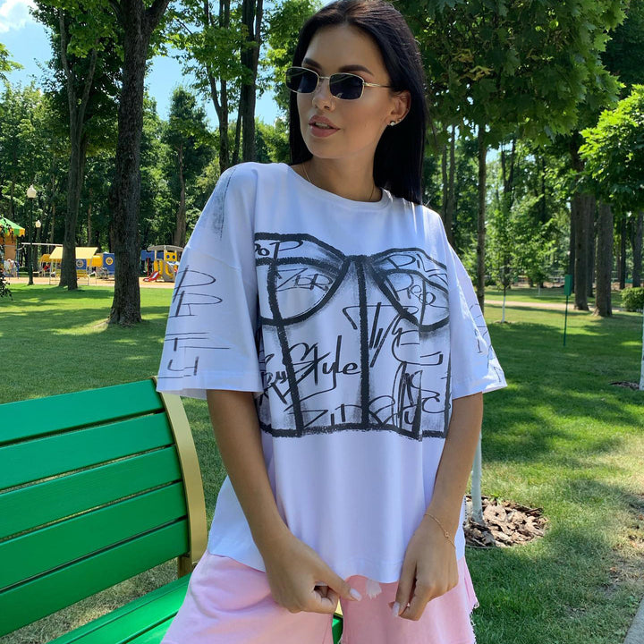 Oversized women's T-shirt with Lune London graphic print
