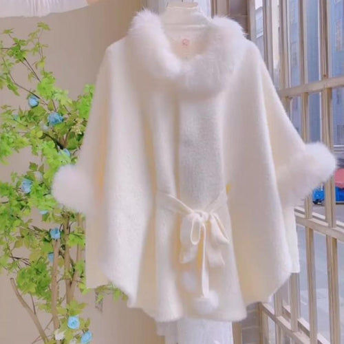 Veste à capuche confortable pour femmes avec col en fourrure amovible Chic & Stil