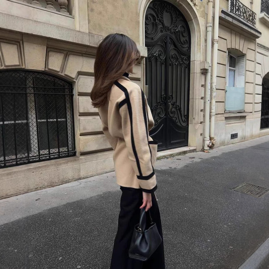 Fashion oversized coat for women with belt and graphic contrasts Lune London