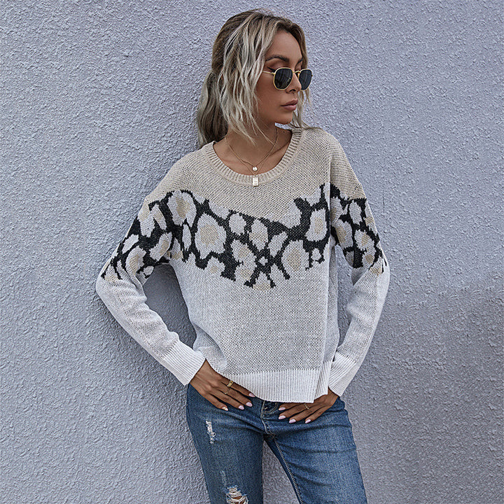 Casual knitted sweater for women with trendy pattern and wide sleeves Lune London
