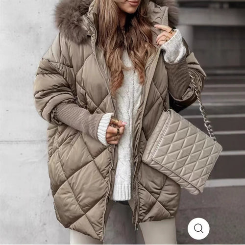 Ladies oversized quilted jacket with removable faux fur collar Lune London