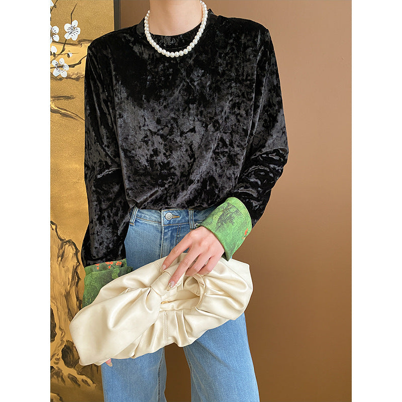 Ladies velvet top with long sleeves and elegant round neckline Chic & Stil