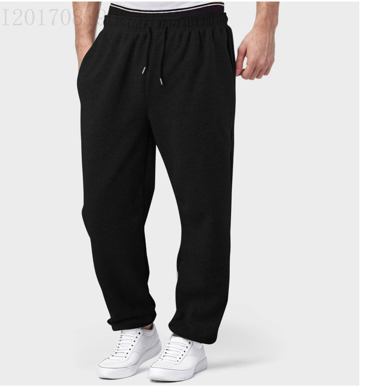 Men's comfortable sweatpants with elastic waistband and side pockets Chic & Stil