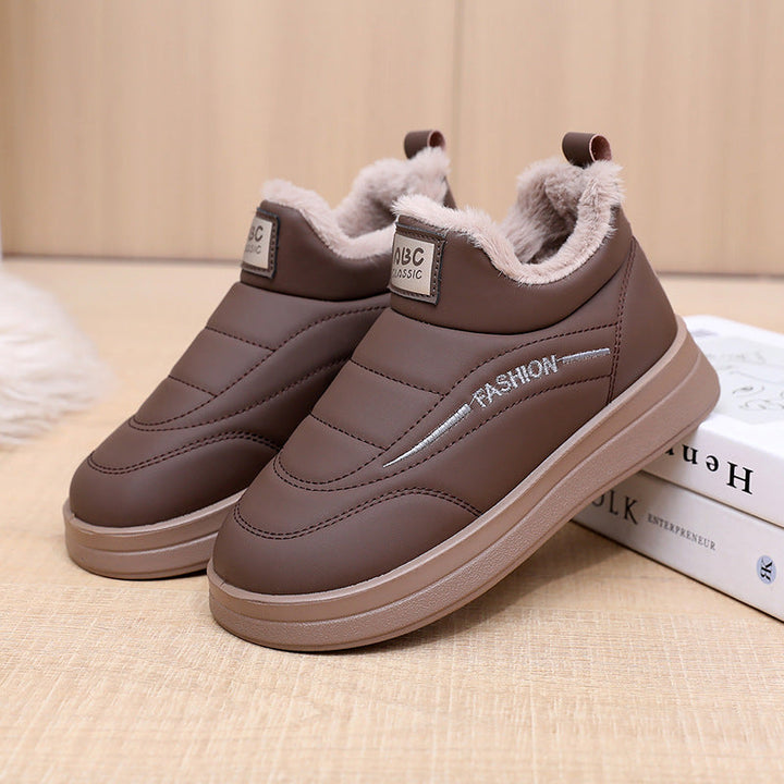 Women's Insulated Sneakers with Non-Slip Sole and Ergonomic Shape Lune London