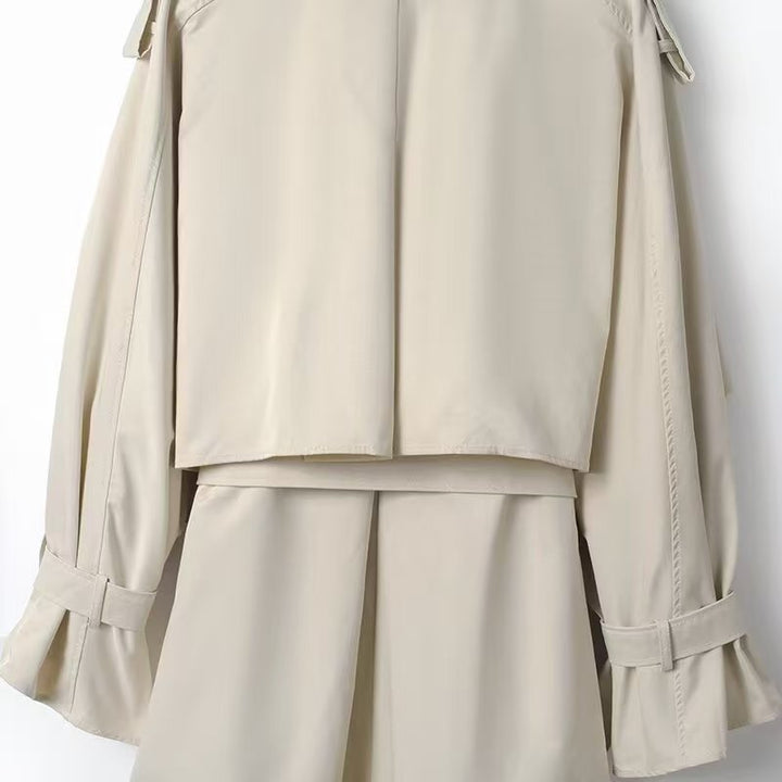 Manteau trench élégant pour femmes avec ceinture et col surdimensionné Chic & Stil