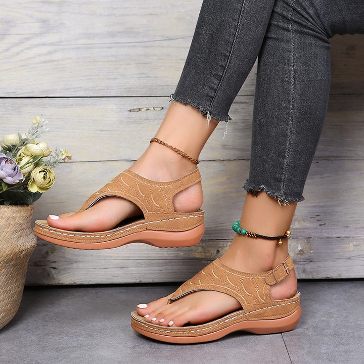 Women’s strap sandals with anatomical sole and stylish accents Lune London