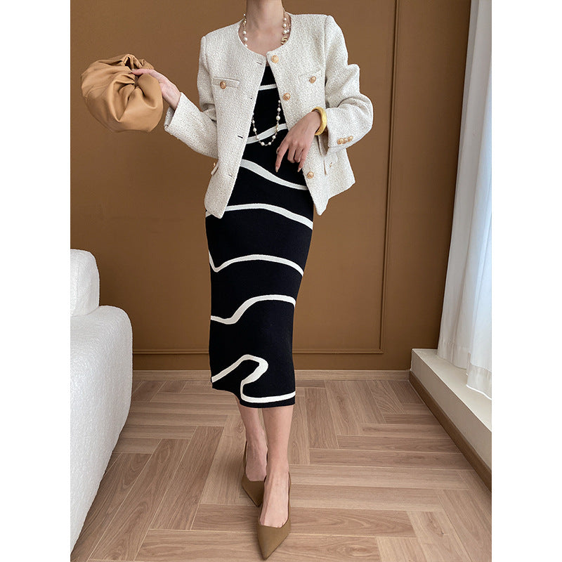 Women’s classic bouclé jacket with textured fabric Chic & Stil