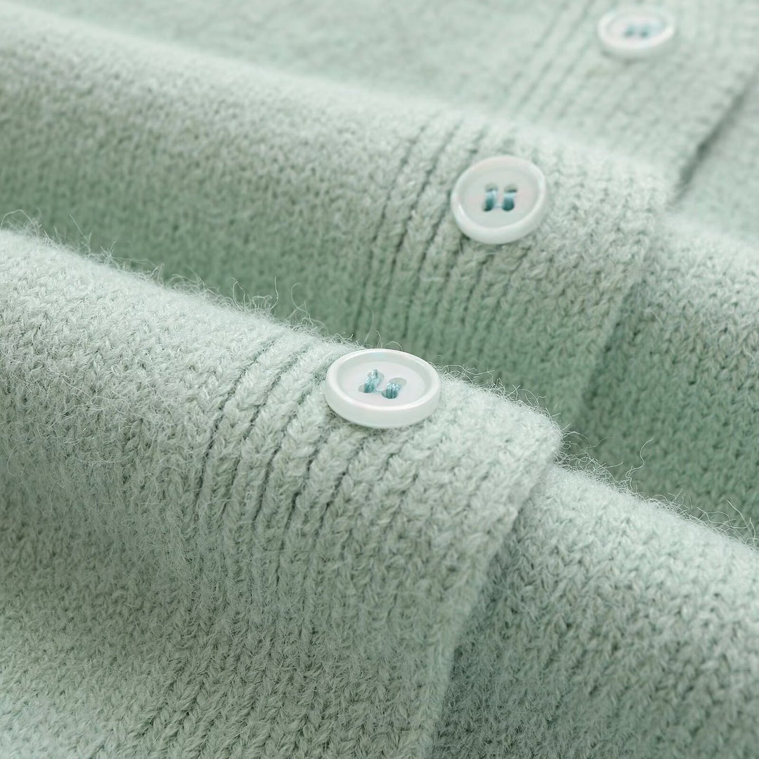 Short knitted jacket for women with buttons and soft material Lune London