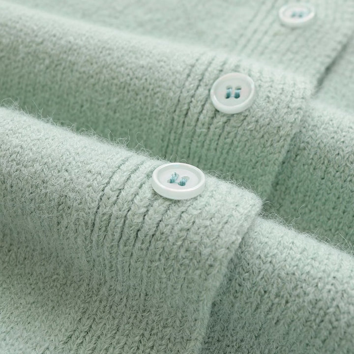 Short knitted jacket for women with buttons and soft material Lune London
