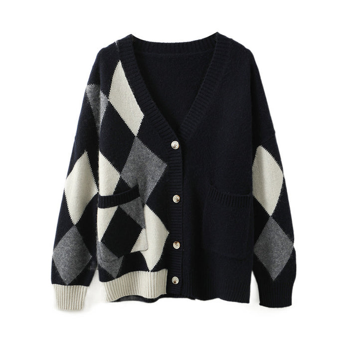 Women's chunky knit jacket with a modern plaid pattern and practical pockets Lune London