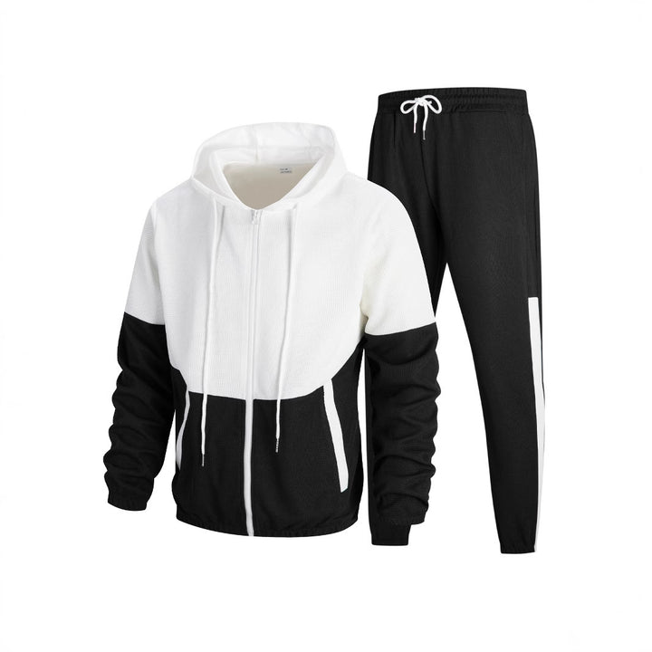 Men's sports set with contrasting fabric textures and practical pockets Lune London