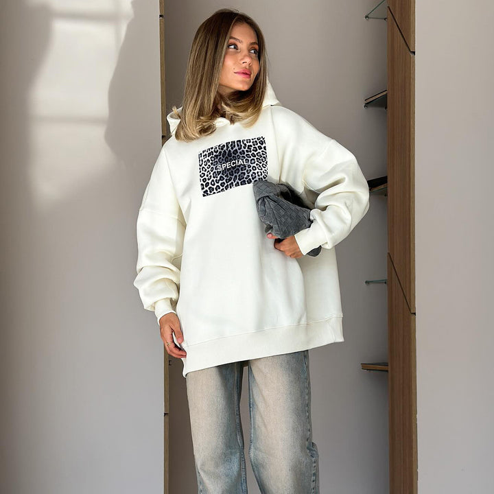 Casual hoodie for women with a creative leopard pattern and a comfortable fit Lune London