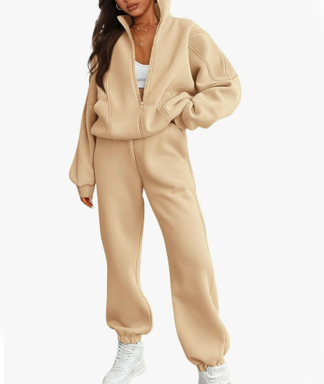 Women's sporty hoodie set with high collar Lune London