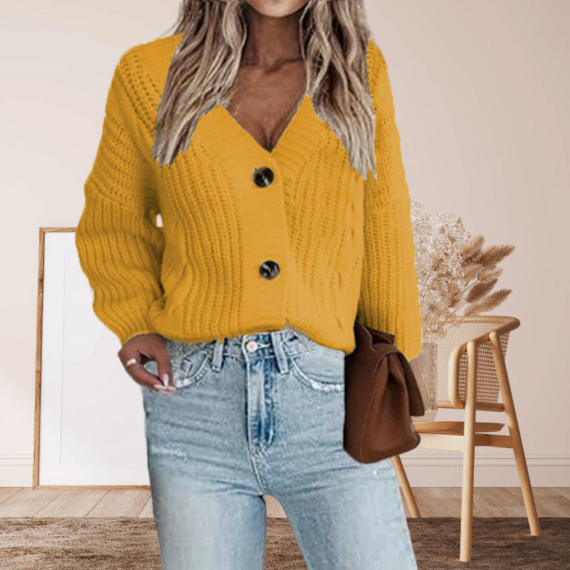Women cardigan with a trendy V-neck and large buttons Lune London