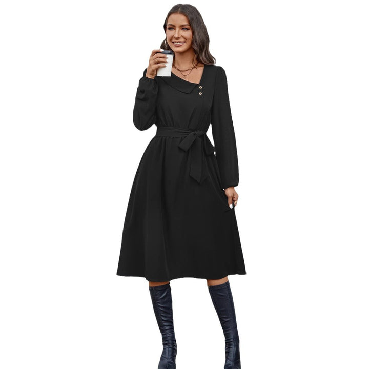 Mid-length dress for women with a fitted cut and elegant button details Lune London