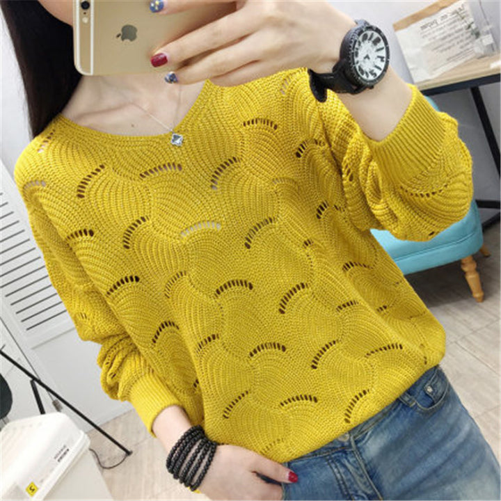 Casual women's sweater with open hole pattern and soft touch Lune London