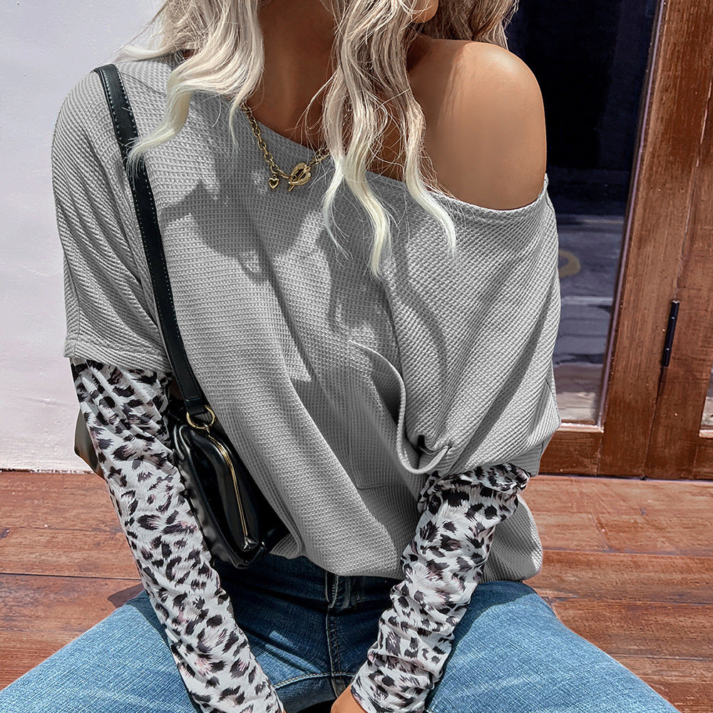 Casual oversized T-shirt for women with removable sleeves and chic leopard print