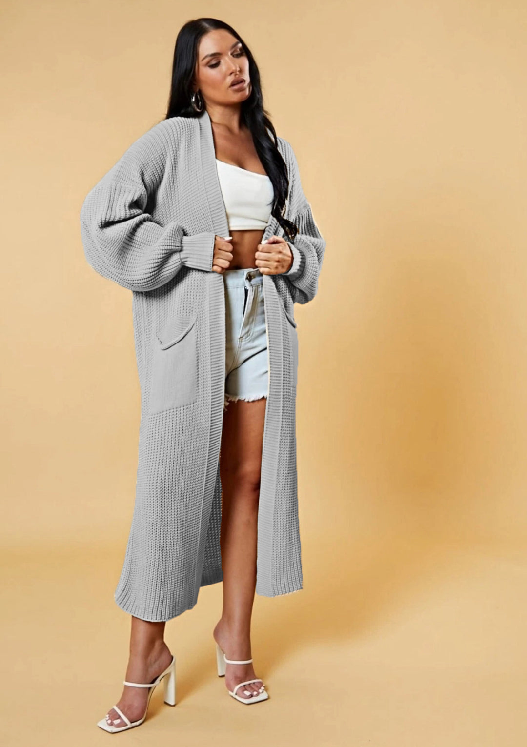 Cardigan long pour femmes en tricot avec design ouvert et poches pratiques Chic & Stil