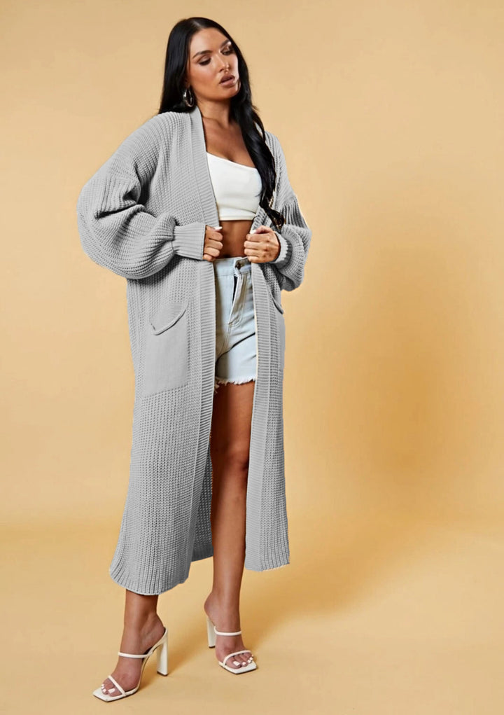 Cardigan long pour femmes en tricot avec design ouvert et poches pratiques Chic & Stil
