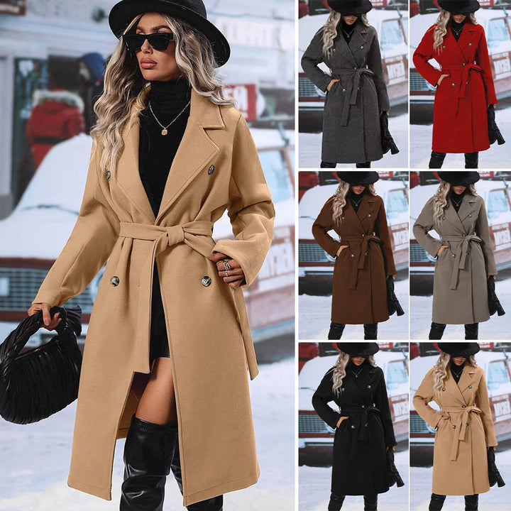Elegant women's overcoat with tie belt and double row of buttons Lune London