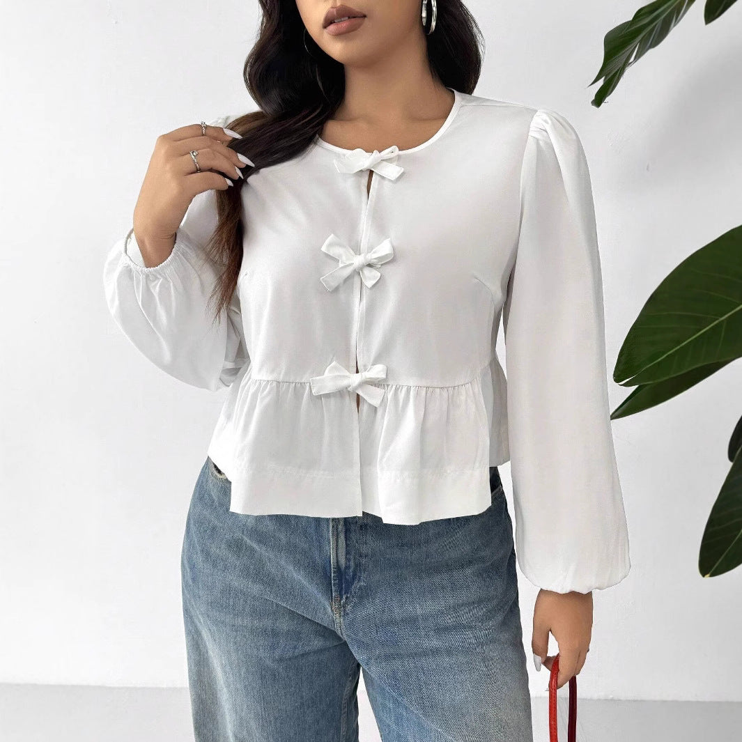 Women’s blouse with romantic ruffle details and a bow Lune London