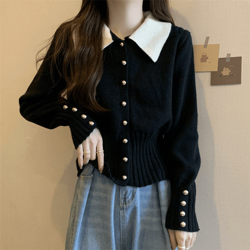 Pull en tricot élégant pour femmes avec col et détails de boutons Chic & Stil