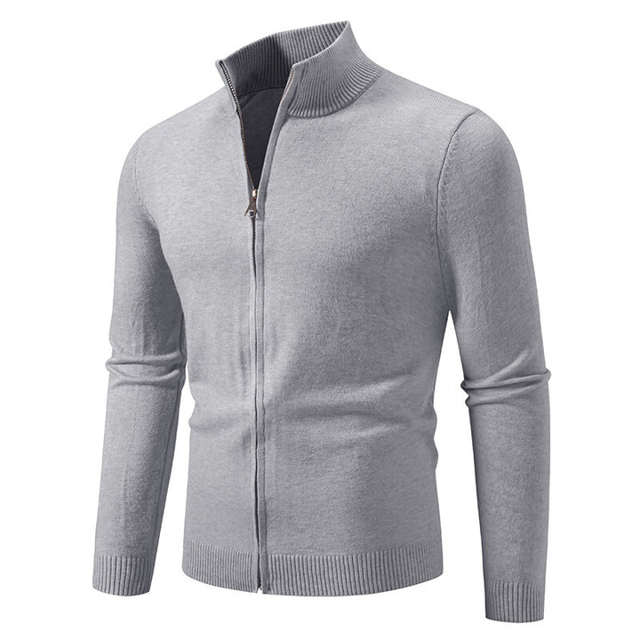 Men's knitted jacket with modern high collar and functional zipper Chic und Stil