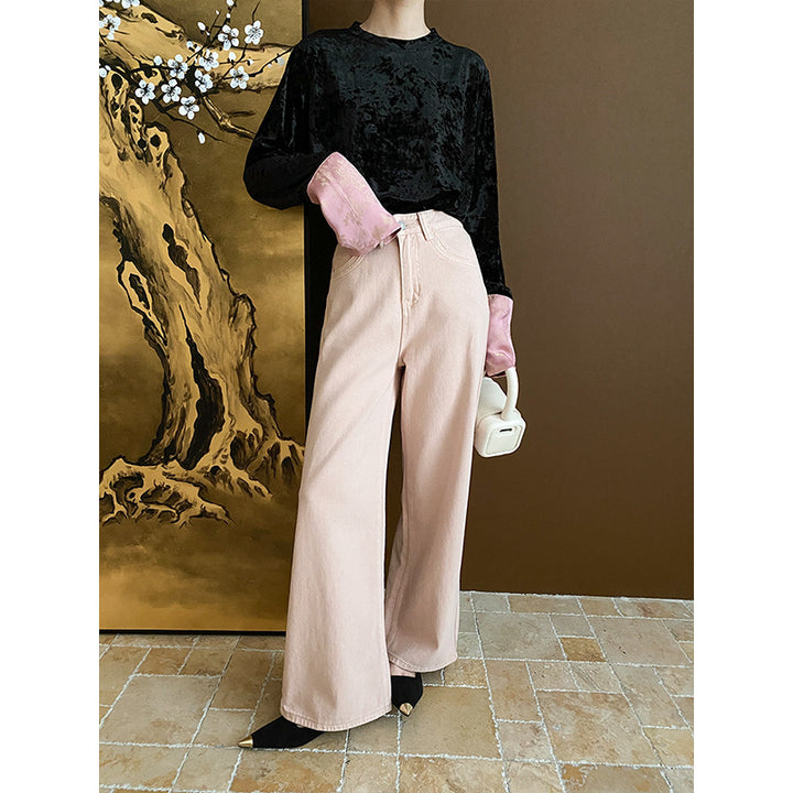Ladies velvet top with long sleeves and elegant round neckline Chic & Stil