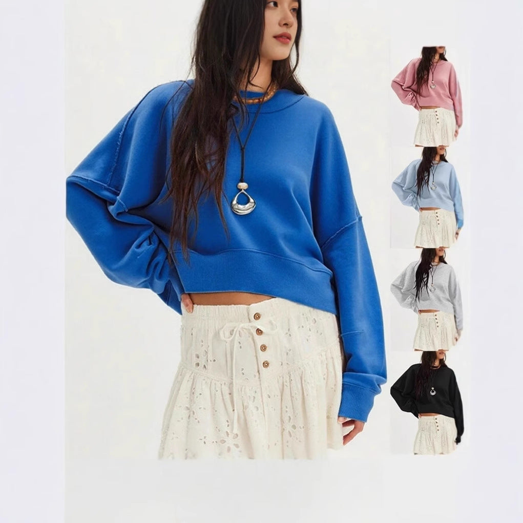 Casual sweatshirt for women with a sleek cut and dropped shoulders Lune London