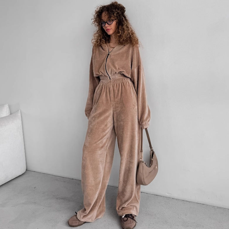 Velvet jogger set for women with high collar and zipper Lune London