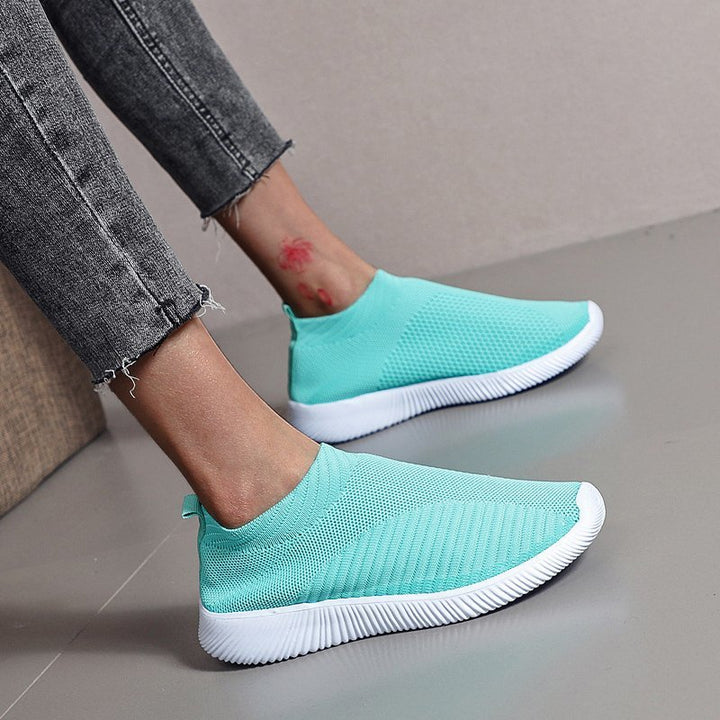 Breathable slip-on women's sneakers with elastic upper and shock-absorbing sole Lune London