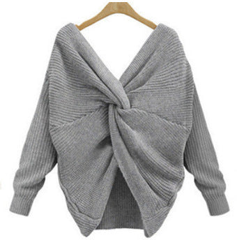 Knitted sweater for women with a unique back design and a deep V-neck Lune London