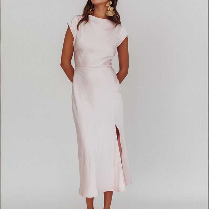 Robe Midi Élégante pour Femme avec Col Montant Chic et Satin Fluide Chic & Stil