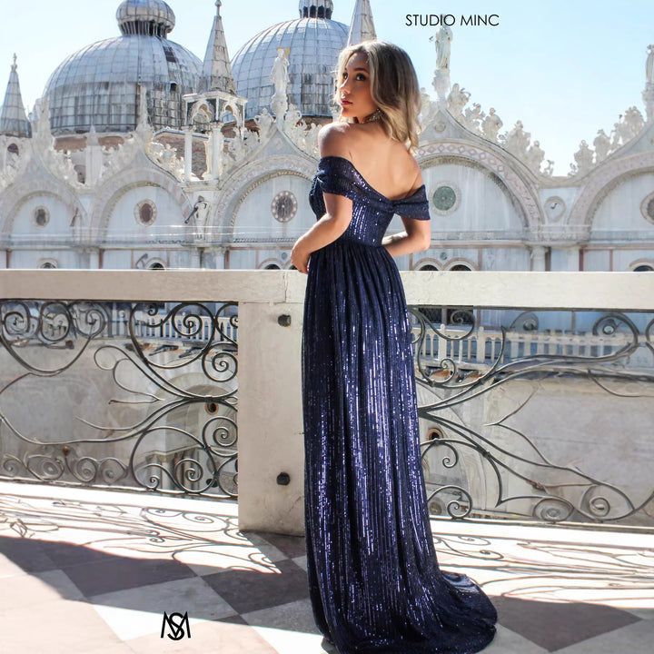 Women Glittering and Strapless Evening Dress with Deep Slit