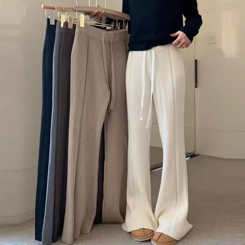 Ladies Comfortable Pleated Trousers with Elastic Waist and Wide Leg Lune London